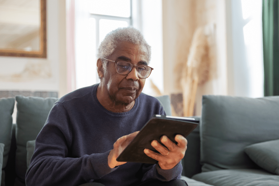 10 Useful Gadgets for Elderly to Make Life Easier